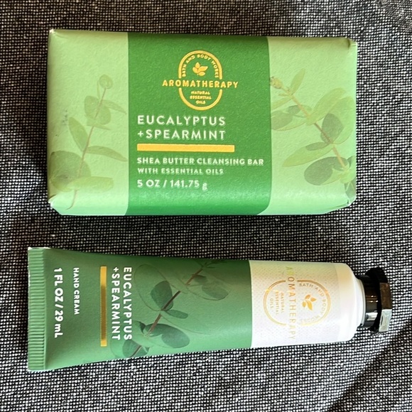 Bath and Body Works Eucalyptus Spearmint Shea Butter Cleansing Bar Set - Picture 1 of 8